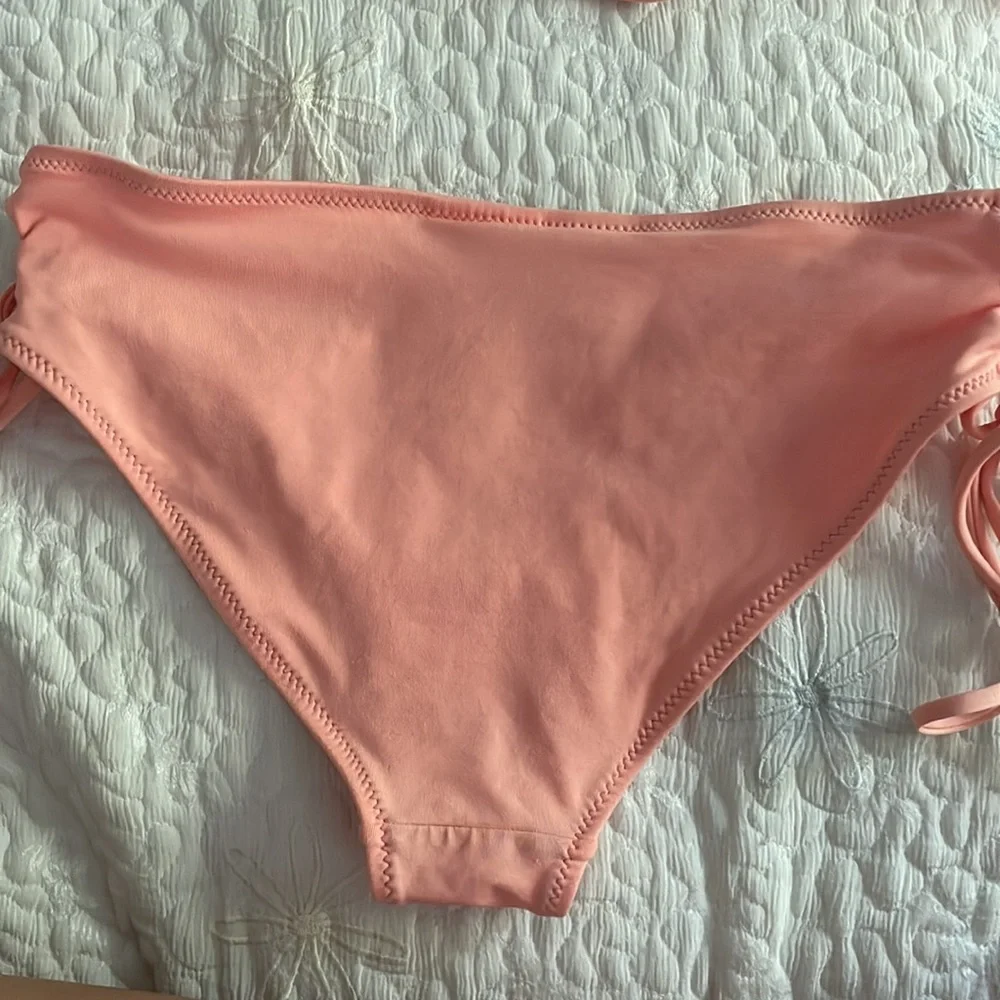 Bikini Set - Picture 3 of 6